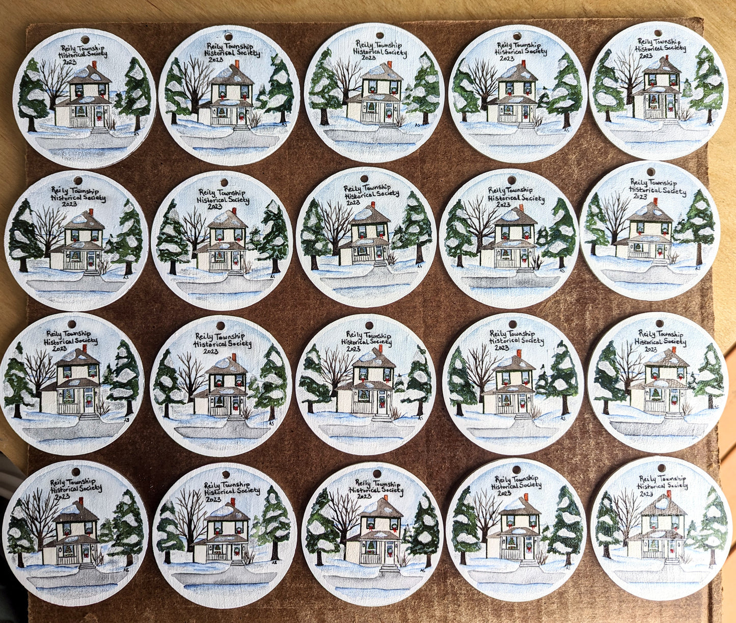 Custom Ornament Commission and Fundraisers